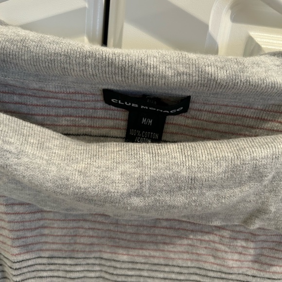 Club Monaco Ladies Vintage Sweater Size Medium - Picture 2 of 4